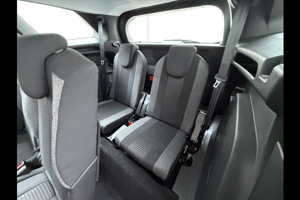 Peugeot 5008 1.2T 131PK Automaat 7-Persoons Navi Ecc 360°Camera Apple Carplay Android Auto Cruise Control Active Pack Business LMV Pdc Bluetooth Isofix Led Verkeersbord detectie Licht-Regensensor Origineel Nederlandse Auto