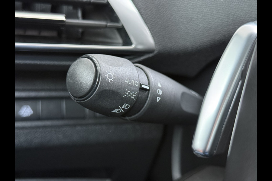 Peugeot 5008 1.2T 131PK Automaat 7-Persoons Navi Ecc 360°Camera Apple Carplay Android Auto Cruise Control Active Pack Business LMV Pdc Bluetooth Isofix Led Verkeersbord detectie Licht-Regensensor Origineel Nederlandse Auto