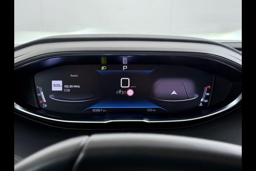 Peugeot 5008 1.2T 131PK Automaat 7-Persoons Navi Ecc 360°Camera Apple Carplay Android Auto Cruise Control Active Pack Business LMV Pdc Bluetooth Isofix Led Verkeersbord detectie Licht-Regensensor Origineel Nederlandse Auto