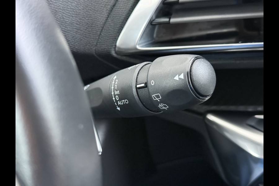 Peugeot 5008 1.2T 131PK Automaat 7-Persoons Navi Ecc 360°Camera Apple Carplay Android Auto Cruise Control Active Pack Business LMV Pdc Bluetooth Isofix Led Verkeersbord detectie Licht-Regensensor Origineel Nederlandse Auto