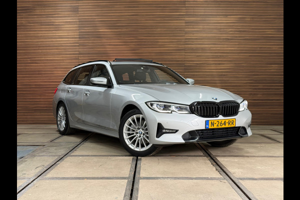 BMW 3 Serie Touring 320e Sportline | Pano | Leder | Laser | Shadow Line | Trekhaak elektr. | 18 inch | Stoelverwarming