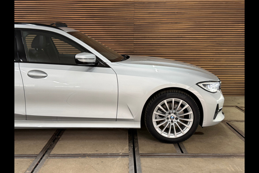 BMW 3 Serie Touring 320e Sportline | Pano | Leder | Laser | Shadow Line | Trekhaak elektr. | 18 inch | Stoelverwarming