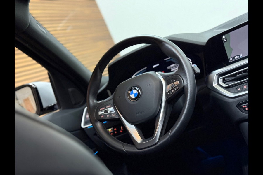 BMW 3 Serie Touring 320e Sportline | Pano | Leder | Laser | Shadow Line | Trekhaak elektr. | 18 inch | Stoelverwarming