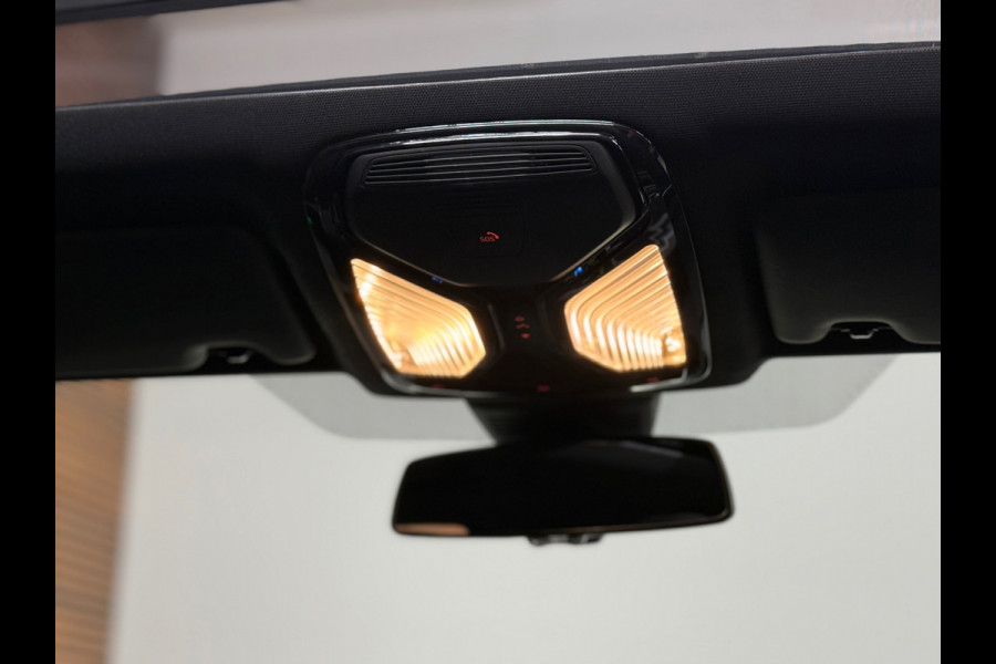 BMW 3 Serie Touring 320e Sportline | Pano | Leder | Laser | Shadow Line | Trekhaak elektr. | 18 inch | Stoelverwarming