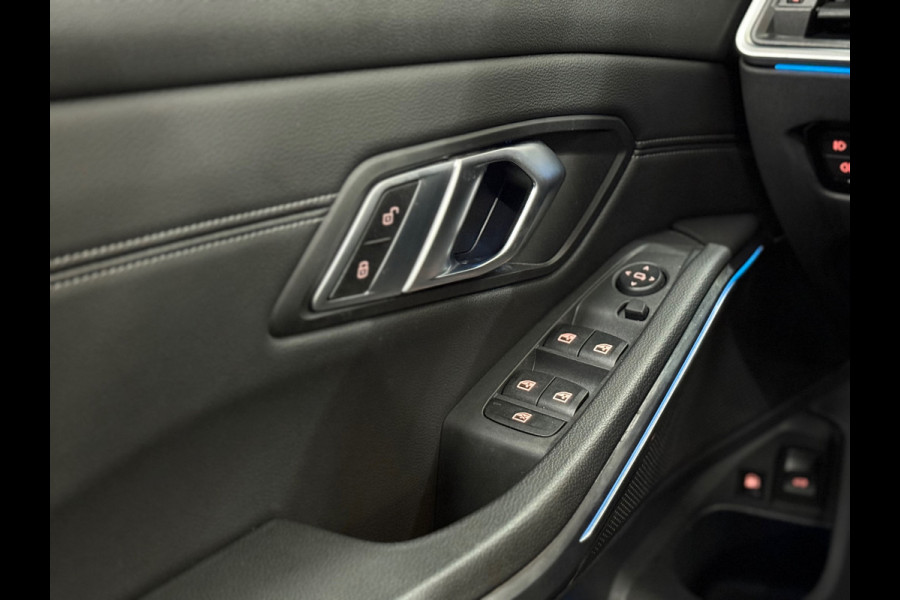 BMW 3 Serie Touring 320e Sportline | Pano | Leder | Laser | Shadow Line | Trekhaak elektr. | 18 inch | Stoelverwarming