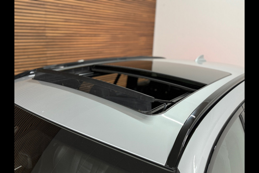 BMW 3 Serie Touring 320e Sportline | Pano | Leder | Laser | Shadow Line | Trekhaak elektr. | 18 inch | Stoelverwarming
