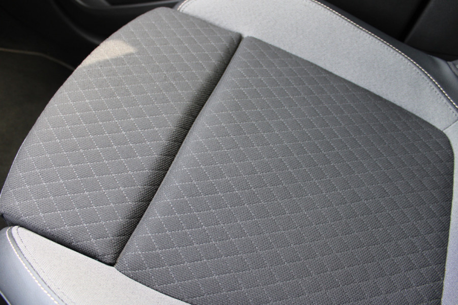 Opel Grandland X 1.6 Turbo Ultimate | Trekhaak | BLIS | Carplay | Navigatie | Trekhaak |