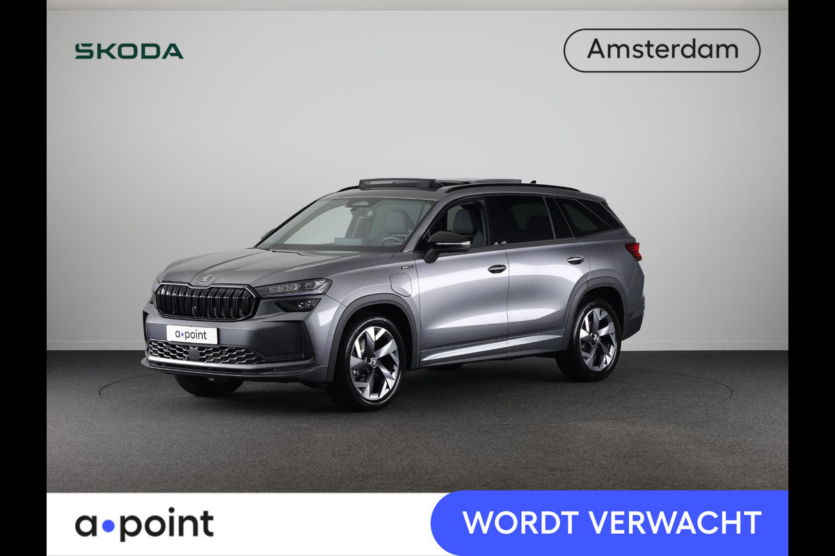Škoda Kodiaq 1.5 TSI PHEV Sportline Business 204 pk Automaat (DSG) | Verlengde garantie | Navigatie | Panoramadak | Trekhaak (wegklapbaar) | Parkeersensoren | Achteruitrijcamera | Stoelverwarming v/a |