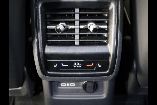 Škoda Kodiaq 1.5 TSI PHEV Sportline Business 204 pk Automaat (DSG) | Verlengde garantie | Navigatie | Panoramadak | Trekhaak (wegklapbaar) | Parkeersensoren | Achteruitrijcamera | Stoelverwarming v/a |