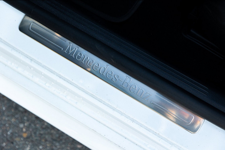 Mercedes-Benz C-Klasse Estate 300 e Luxury Line i phev I Leder I Carplay I Digital Light I AMG I Dealeronderhouden I