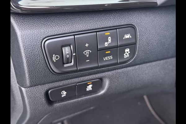 Kia e-Niro ExecutiveLine 64kWh SOH 100% Leder Warmtepomp Elek.Stoel+Memory JBL®-Audio Pdc Navi Ecc Camera Apple Carplay Android Auto Stoelverwarming+Koeling Stuurverwarming Lmv Privacy Glas DAB Vess Lane Assist Blind Spot Origineel Nederlandse Auto Dealeronderhouden