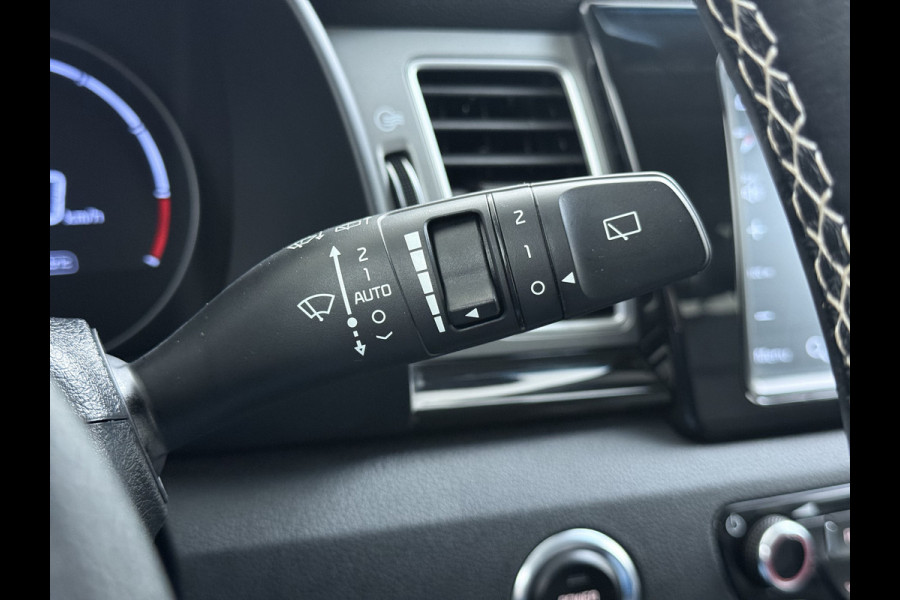 Kia e-Niro ExecutiveLine 64kWh SOH 100% Leder Warmtepomp Elek.Stoel+Memory JBL®-Audio Pdc Navi Ecc Camera Apple Carplay Android Auto Stoelverwarming+Koeling Stuurverwarming Lmv Privacy Glas DAB Vess Lane Assist Blind Spot Origineel Nederlandse Auto Dealeronderhouden