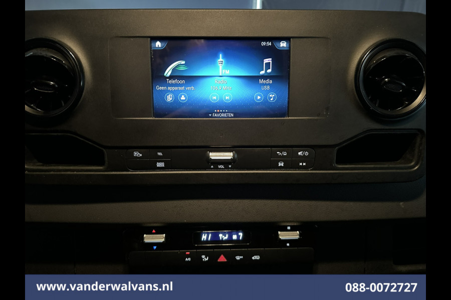 Mercedes-Benz Sprinter 214 CDI 143pk L2H2 Euro6 Airco | Camera | Apple Carplay | Cruisecontrol | Trekhaak Android Auto, Stoelverwarming, Parkeersensoren, Bijrijdersbank