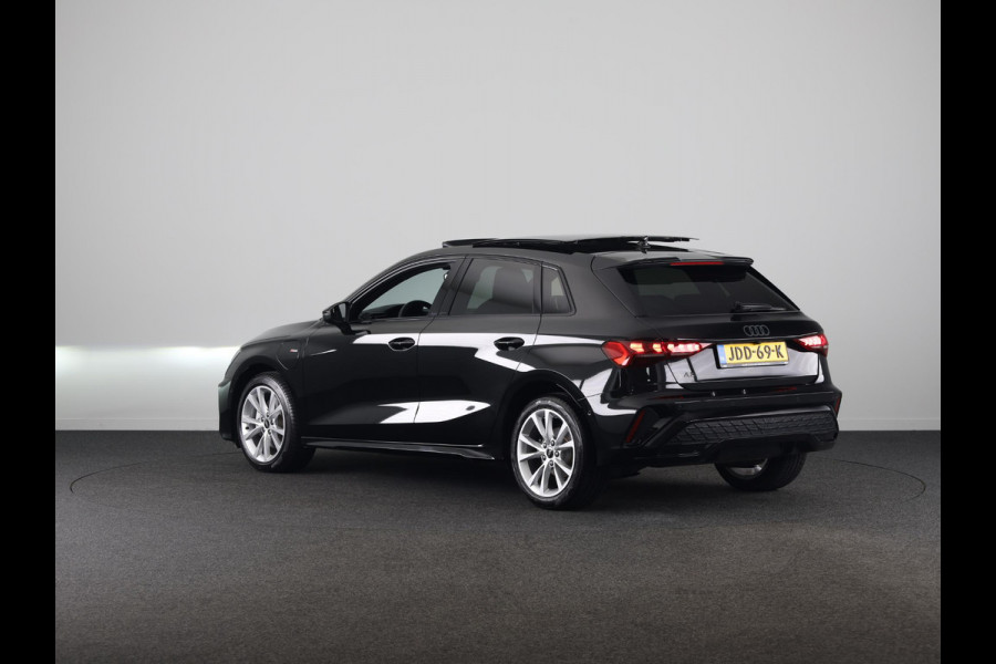 Audi A3 Sportback 40 TFSI e S edition 204 pk S-tronic | Verlengde garantie | Navigatie | Panoramadak | Parkeersensoren (Park assist) | Achteruitrijcamera | Stoelverwarming | S-Line |