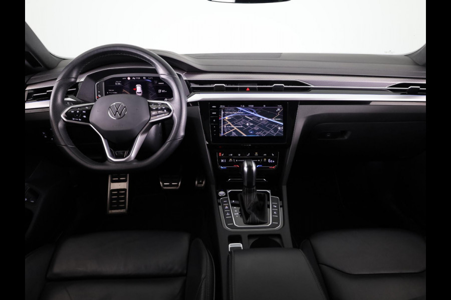 Volkswagen Arteon 1.4 TSI eHybrid R-Line Business 218 pk Automaat (DSG) | Navigatie | Panoramadak | Trekhaak (wegklapbaar) | Parkeersensoren (Park assist) | Rondomzicht camera | Lederen bekleding | Stoelverwarming v/a | R-Line |