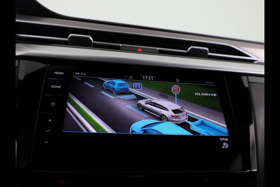 Volkswagen Arteon 1.4 TSI eHybrid R-Line Business 218 pk Automaat (DSG) | Navigatie | Panoramadak | Trekhaak (wegklapbaar) | Parkeersensoren (Park assist) | Rondomzicht camera | Lederen bekleding | Stoelverwarming v/a | R-Line |