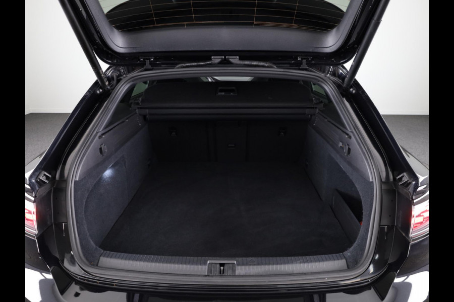 Volkswagen Arteon 1.4 TSI eHybrid R-Line Business 218 pk Automaat (DSG) | Navigatie | Panoramadak | Trekhaak (wegklapbaar) | Parkeersensoren (Park assist) | Rondomzicht camera | Lederen bekleding | Stoelverwarming v/a | R-Line |