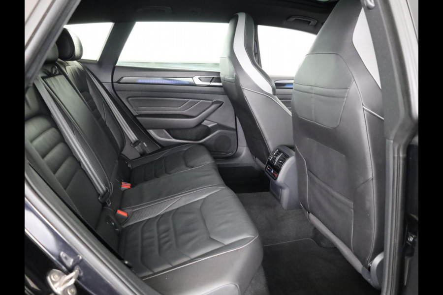 Volkswagen Arteon 1.4 TSI eHybrid R-Line Business 218 pk Automaat (DSG) | Navigatie | Panoramadak | Trekhaak (wegklapbaar) | Parkeersensoren (Park assist) | Rondomzicht camera | Lederen bekleding | Stoelverwarming v/a | R-Line |