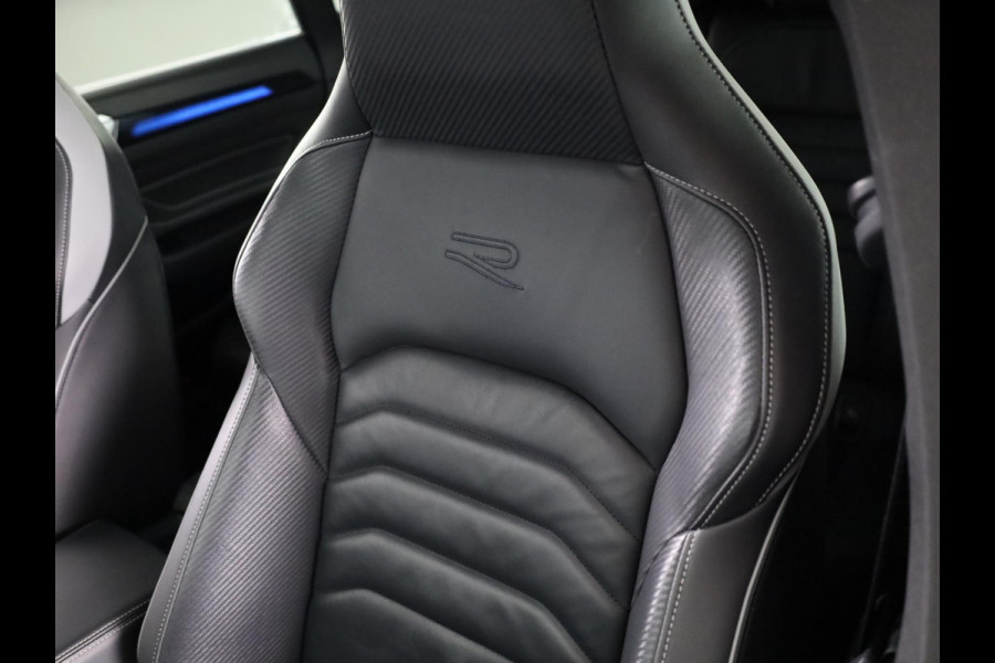Volkswagen Arteon 1.4 TSI eHybrid R-Line Business 218 pk Automaat (DSG) | Navigatie | Panoramadak | Trekhaak (wegklapbaar) | Parkeersensoren (Park assist) | Rondomzicht camera | Lederen bekleding | Stoelverwarming v/a | R-Line |