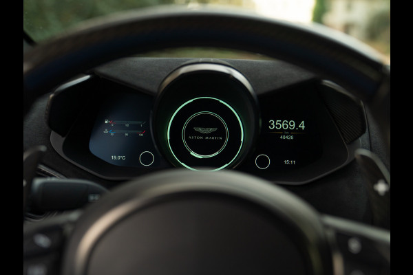 Aston Martin Vantage 4.0 V8 | Carbon pack ext + int | Véél alcantara | Kopi Bronze