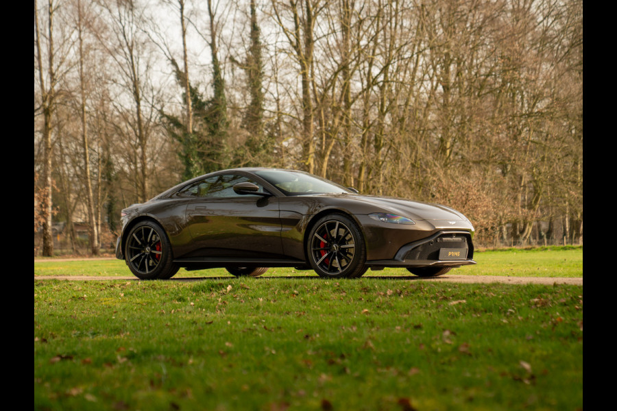 Aston Martin Vantage 4.0 V8 | Carbon pack ext + int | Véél alcantara | Kopi Bronze