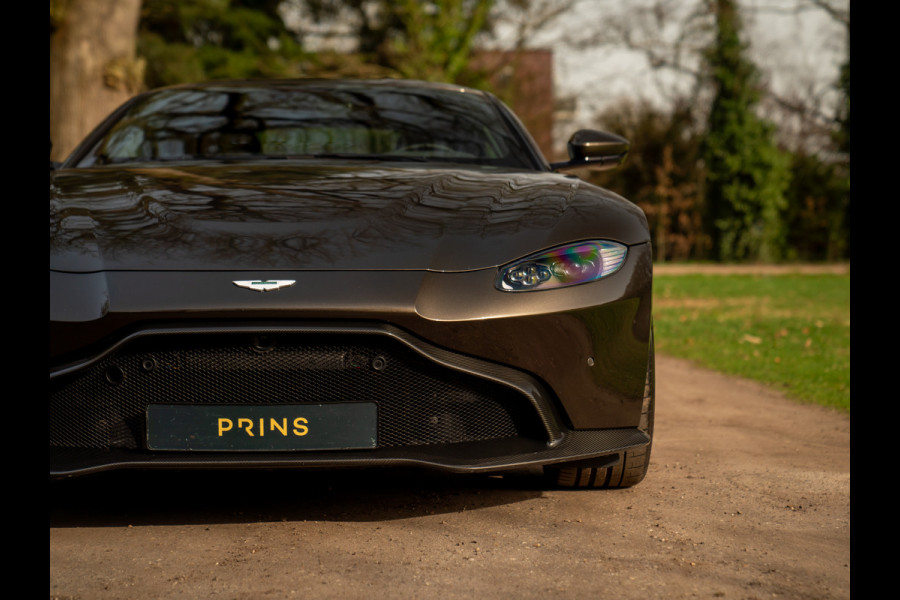 Aston Martin Vantage 4.0 V8 | Carbon pack ext + int | Véél alcantara | Kopi Bronze