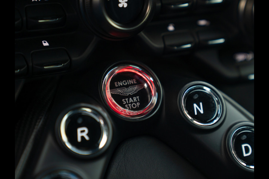 Aston Martin Vantage 4.0 V8 | Carbon pack ext + int | Véél alcantara | Kopi Bronze