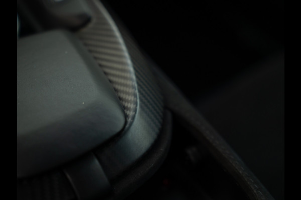 Aston Martin Vantage 4.0 V8 | Carbon pack ext + int | Véél alcantara | Kopi Bronze