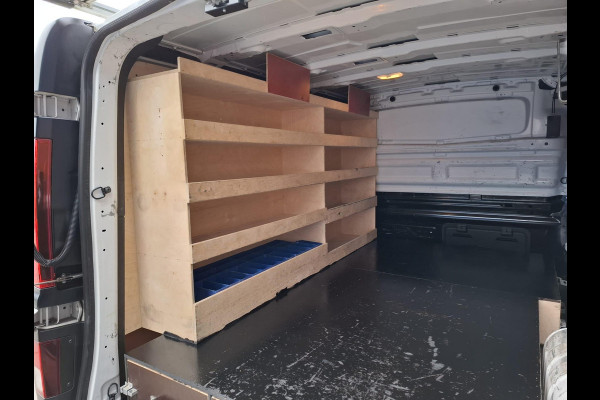 Renault Trafic 2.0 dCi 145 T27 L1H1 Comfort AUTOMAAT / IMPERIAL / NAVI / KASTEN INRICHTING / TREKHAAK