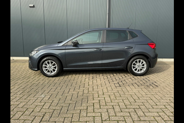 Seat Ibiza 1.0 TSI Style * Navigatie * Camera * Climate Control * Cruise * Licht metaal *