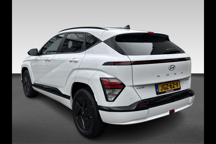 Hyundai KONA ELECTRIC Long Range Pure Edition 64.8 kWh Stoel / stuur verwarming | Adaptive cruise-control | Achteruitcamera / parkeersensoren rondom