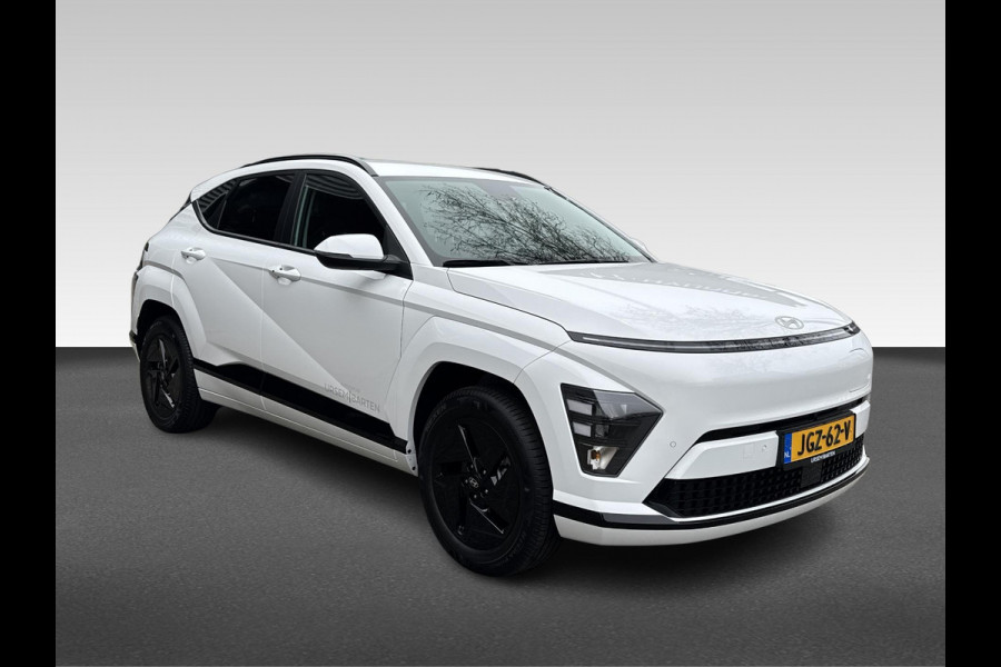 Hyundai KONA ELECTRIC Long Range Pure Edition 64.8 kWh Stoel / stuur verwarming | Adaptive cruise-control | Achteruitcamera / parkeersensoren rondom