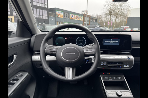 Hyundai KONA ELECTRIC Long Range Pure Edition 64.8 kWh Stoel / stuur verwarming | Adaptive cruise-control | Achteruitcamera / parkeersensoren rondom