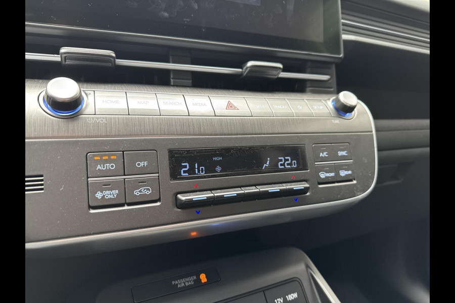 Hyundai KONA ELECTRIC Long Range Pure Edition 64.8 kWh Stoel / stuur verwarming | Adaptive cruise-control | Achteruitcamera / parkeersensoren rondom