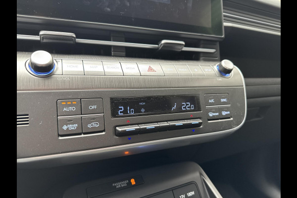 Hyundai KONA ELECTRIC Long Range Pure Edition 64.8 kWh Stoel / stuur verwarming | Adaptive cruise-control | Achteruitcamera / parkeersensoren rondom