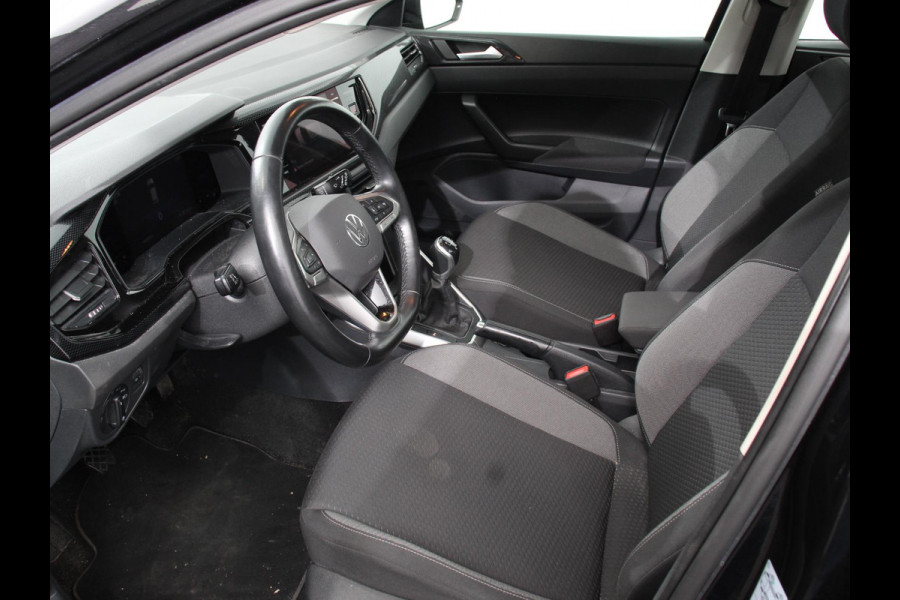 Volkswagen Polo 1.0 TSI Life | Navigatie | Digitale Cockpit | Airco | Parkeer sensoren V+A | LED | Lichtmetalen Velgen | Bluetooth | Limitter