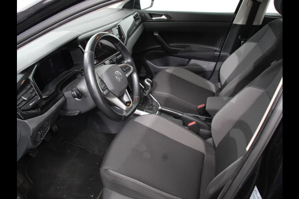 Volkswagen Polo 1.0 TSI Life | Navigatie | Digitale Cockpit | Airco | Parkeer sensoren V+A | LED | Lichtmetalen Velgen | Bluetooth | Limitter
