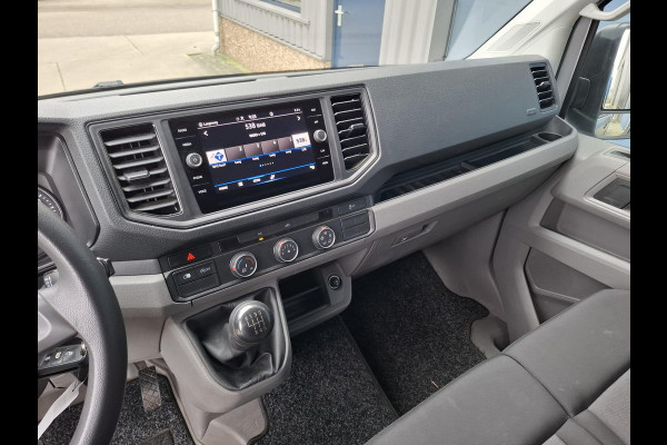 Volkswagen Crafter 35 2.0 TDI L3H3 Comfortline AIRCO / CRUISE CONTROLE / TREKHAAK / 3 ZITS / NAVI / CARPLAY