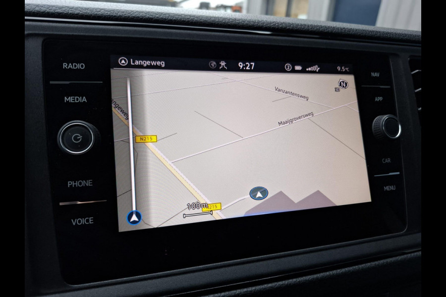 Volkswagen Crafter 35 2.0 TDI L3H3 Comfortline AIRCO / CRUISE CONTROLE / TREKHAAK / 3 ZITS / NAVI / CARPLAY