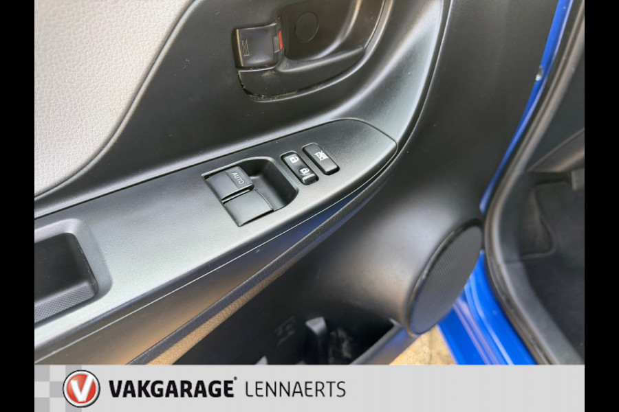 Toyota Yaris 1.0 VVT-i Design Rijklaarprijs / 12 mnd Bovag garantie