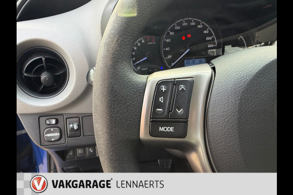 Toyota Yaris 1.0 VVT-i Design Rijklaarprijs / 12 mnd Bovag garantie