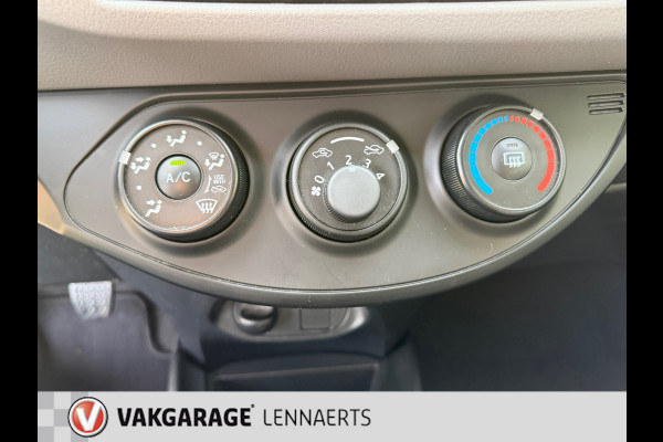 Toyota Yaris 1.0 VVT-i Design Rijklaarprijs / 12 mnd Bovag garantie