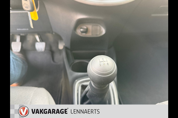 Toyota Yaris 1.0 VVT-i Design Rijklaarprijs / 12 mnd Bovag garantie