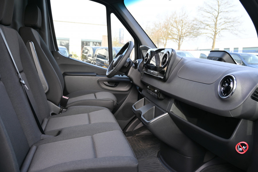 Mercedes-Benz Sprinter 317 CDI L2H2 Pro LED, Geveerde stoel, Smartphone integratie pakket, Navigatie