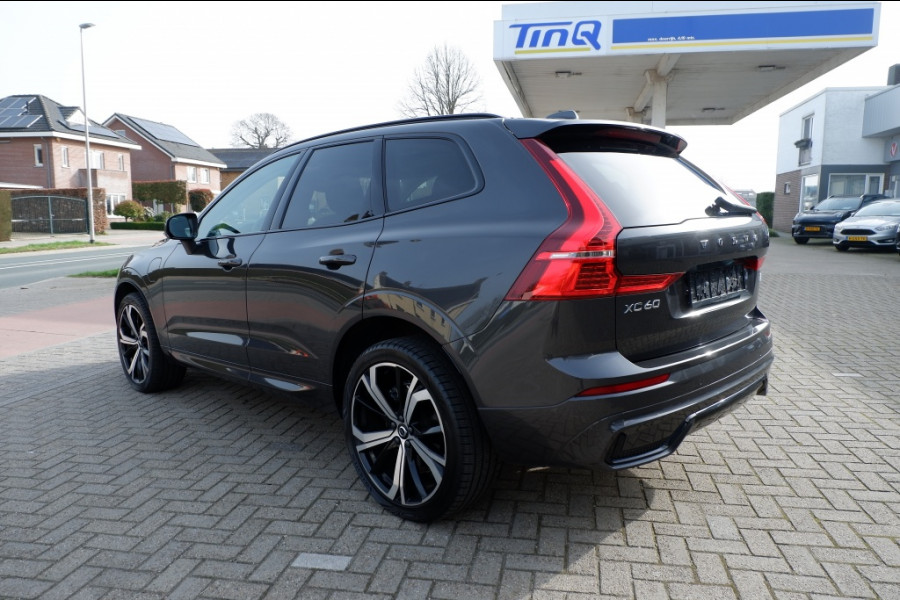 Volvo XC60 2.0 T8 Plus Dark / INCL. 12 mnd BOVAG / Full Option / Luchtverin