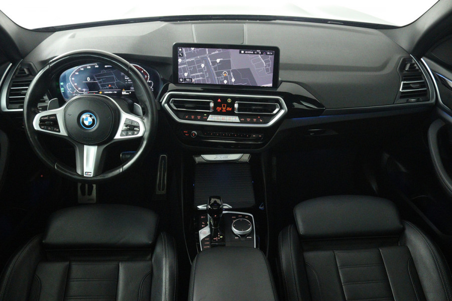 BMW X3 XDrive30e Business Edition Plus M-Sport ( SOH 92%, PANORAMADAK, TREKHAAK, SFEERVERLICHTING, DEALER ONDERHOUDEN)