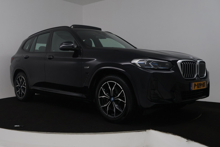 BMW X3 XDrive30e Business Edition Plus M-Sport ( SOH 92%, PANORAMADAK, TREKHAAK, SFEERVERLICHTING, DEALER ONDERHOUDEN)