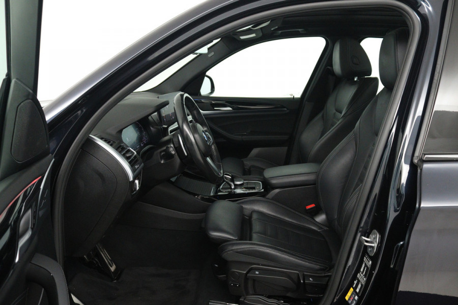 BMW X3 XDrive30e Business Edition Plus M-Sport ( SOH 92%, PANORAMADAK, TREKHAAK, SFEERVERLICHTING, DEALER ONDERHOUDEN)