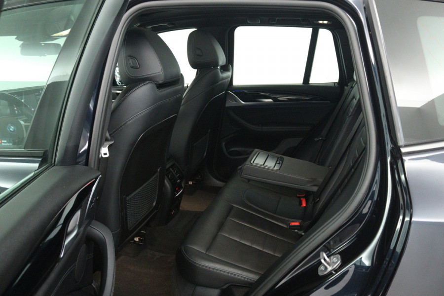BMW X3 XDrive30e Business Edition Plus M-Sport ( SOH 92%, PANORAMADAK, TREKHAAK, SFEERVERLICHTING, DEALER ONDERHOUDEN)