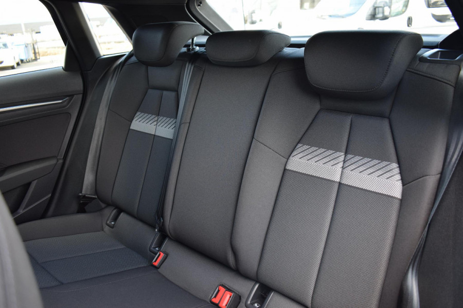 Audi A3 Sportback 40 TFSI e Business edition | Apple CarPlay | LED | Sportstoelen | Climate